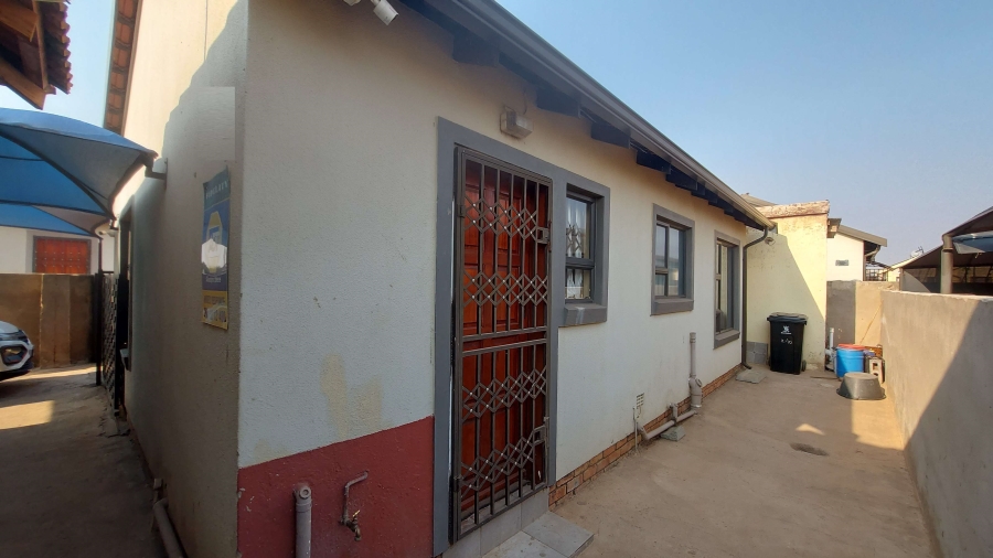 2 Bedroom Property for Sale in Alliance Gauteng
