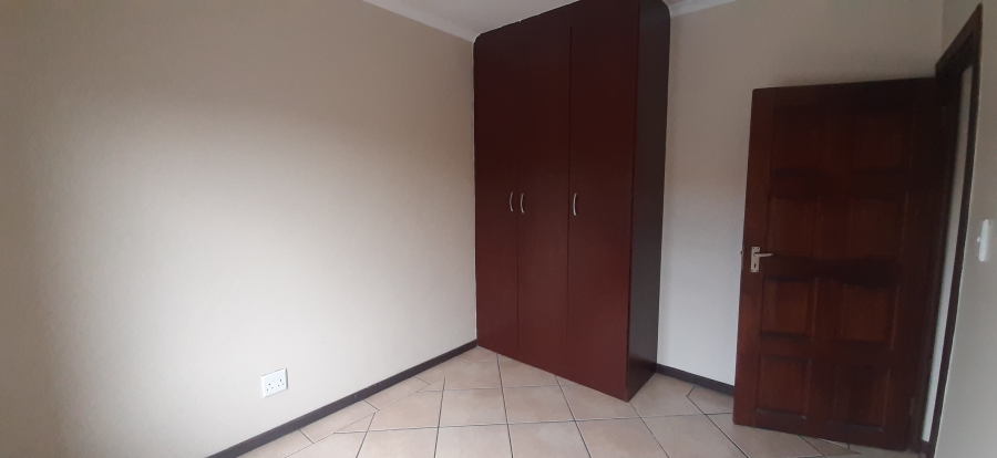 To Let 2 Bedroom Property for Rent in Kenleaf Gauteng