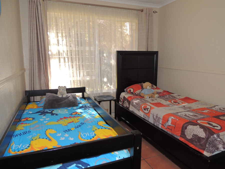 2 Bedroom Property for Sale in Little Falls Gauteng