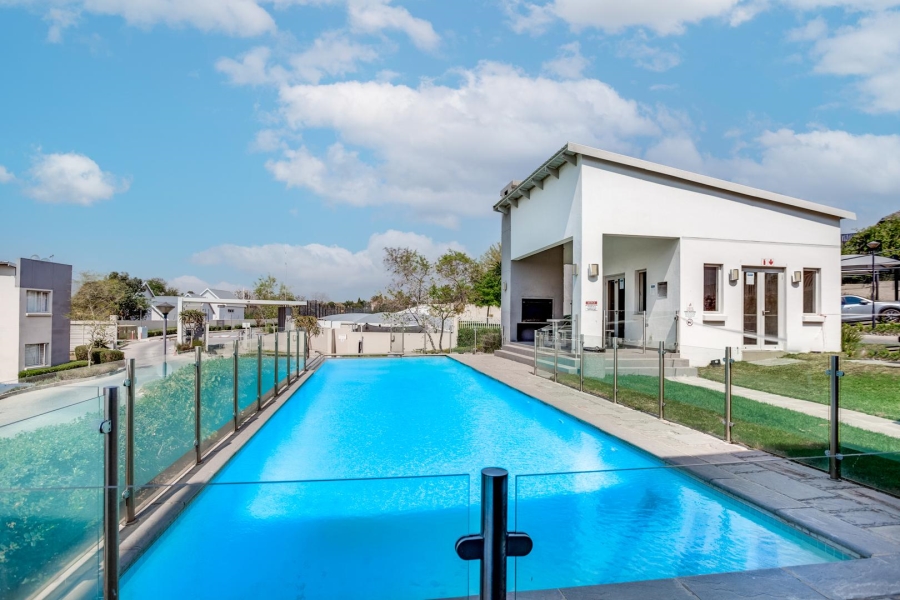 2 Bedroom Property for Sale in Lonehill Gauteng