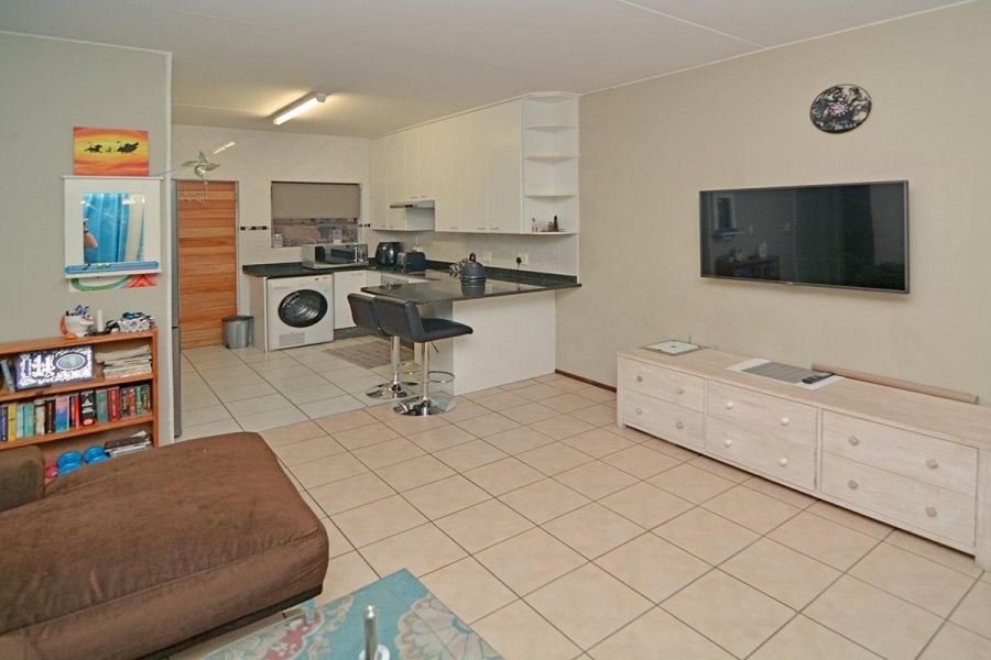 To Let 2 Bedroom Property for Rent in Paulshof Gauteng