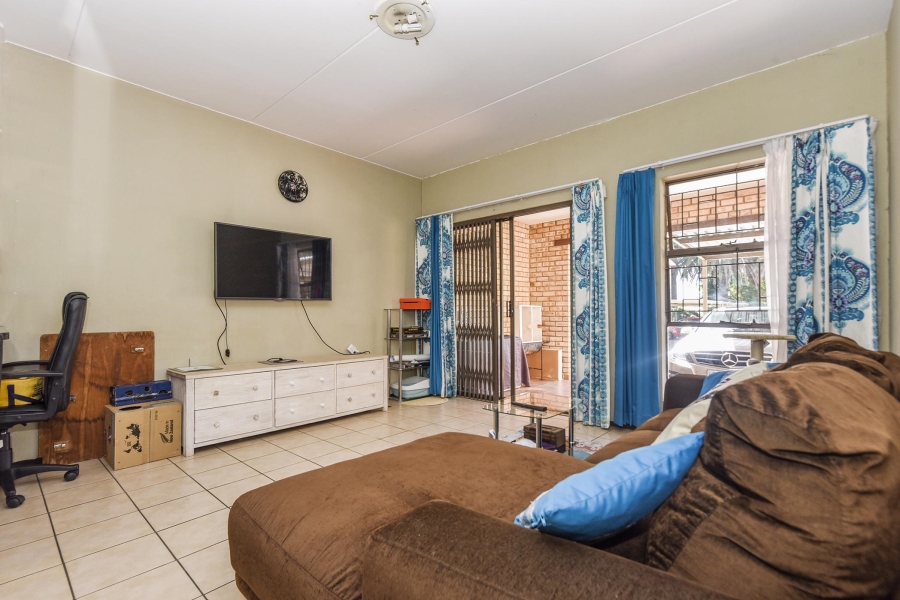 To Let 2 Bedroom Property for Rent in Paulshof Gauteng