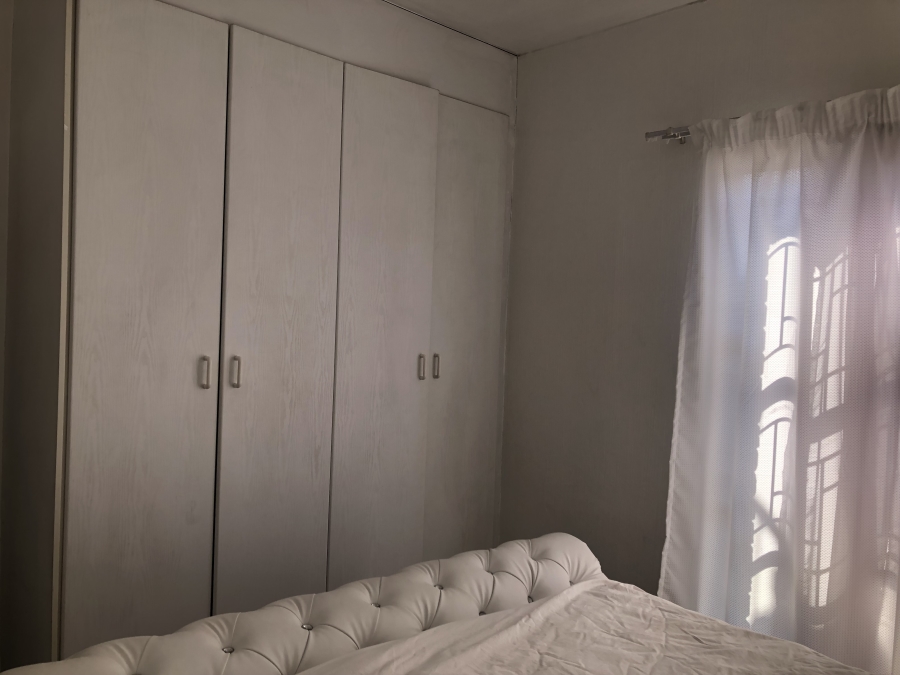 To Let 2 Bedroom Property for Rent in Paulshof Gauteng