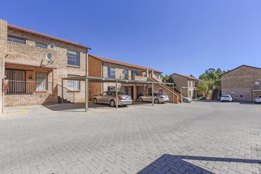To Let 2 Bedroom Property for Rent in Paulshof Gauteng
