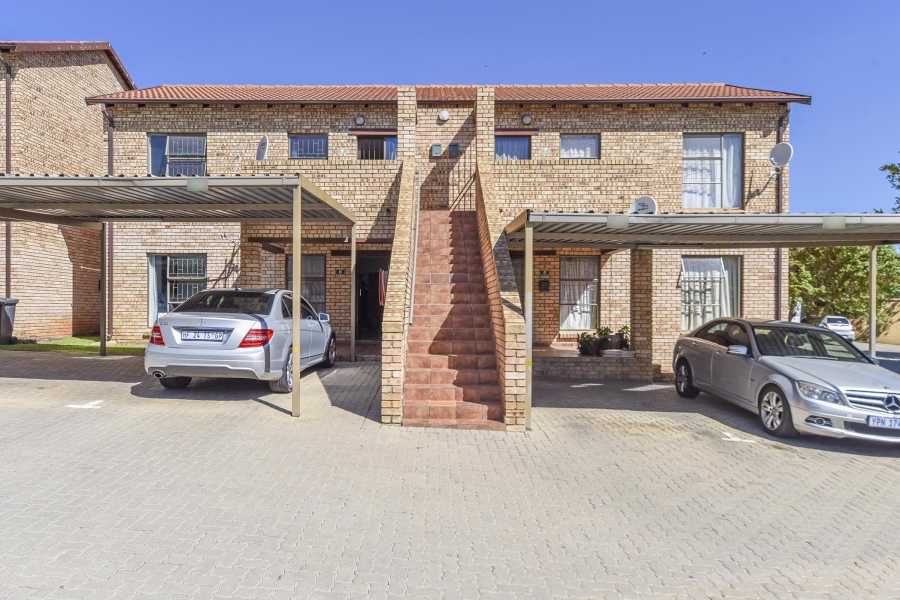 To Let 2 Bedroom Property for Rent in Paulshof Gauteng