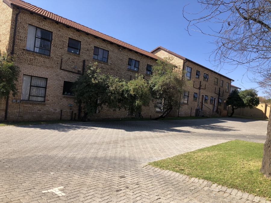 To Let 2 Bedroom Property for Rent in Paulshof Gauteng
