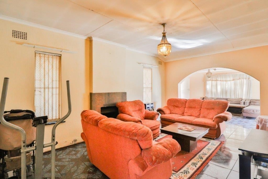 3 Bedroom Property for Sale in Verwoerdpark Gauteng