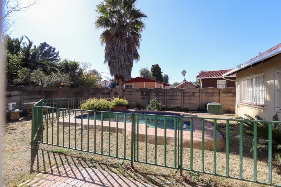 3 Bedroom Property for Sale in Verwoerdpark Gauteng
