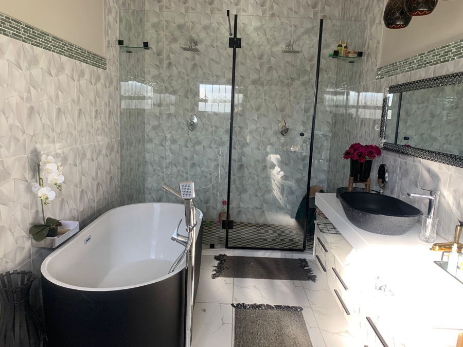 5 Bedroom Property for Sale in Kaydale Gauteng