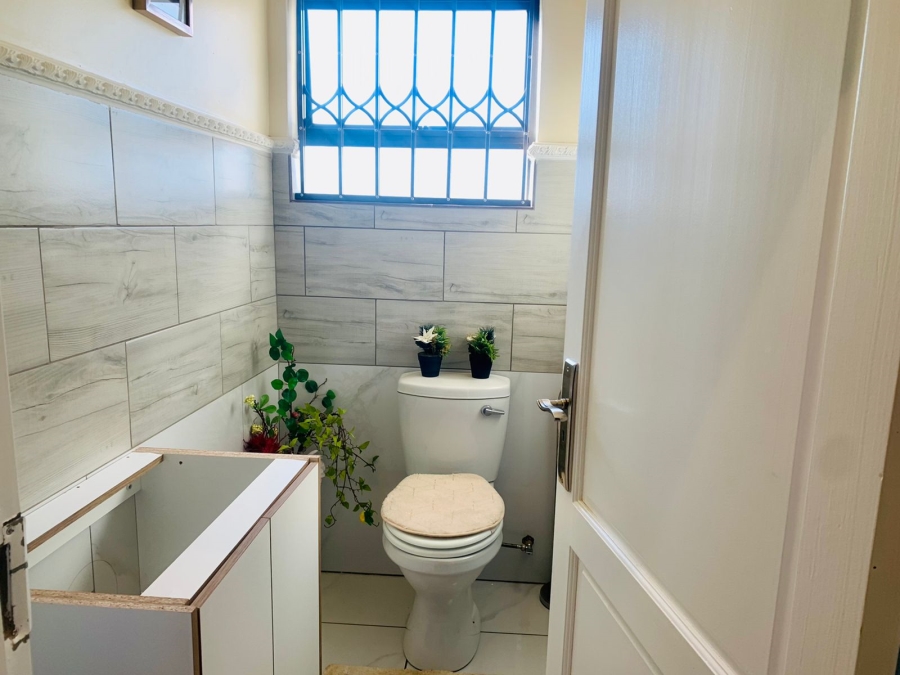 5 Bedroom Property for Sale in Kaydale Gauteng