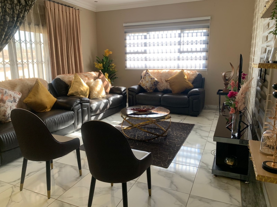 5 Bedroom Property for Sale in Kaydale Gauteng