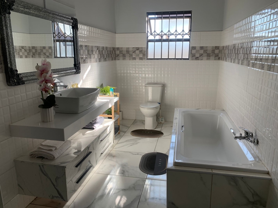 5 Bedroom Property for Sale in Kaydale Gauteng