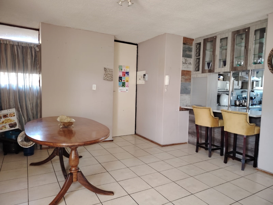 2 Bedroom Property for Sale in Wonderboom South Gauteng