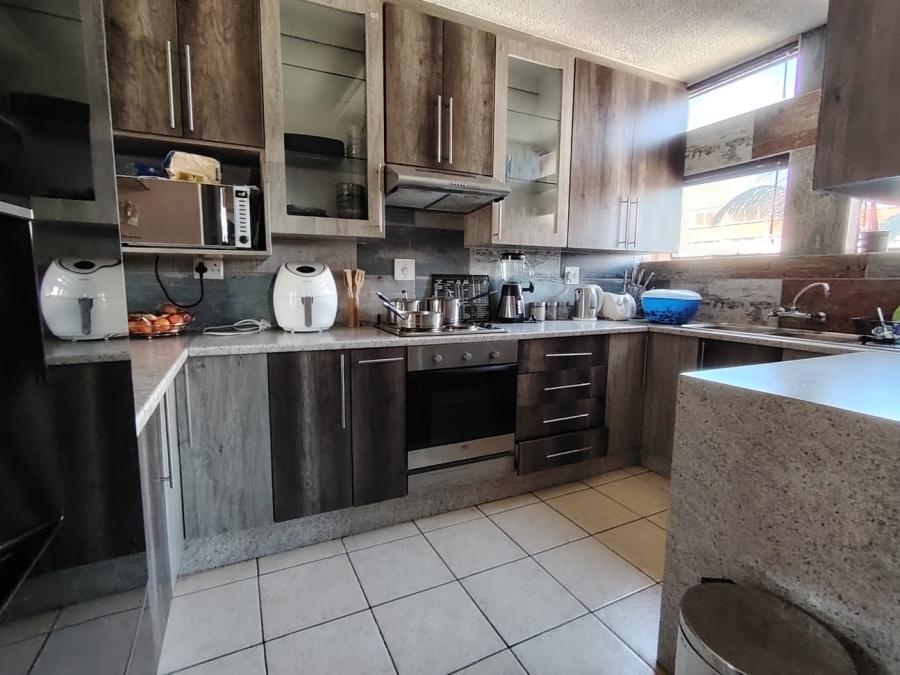 2 Bedroom Property for Sale in Wonderboom South Gauteng