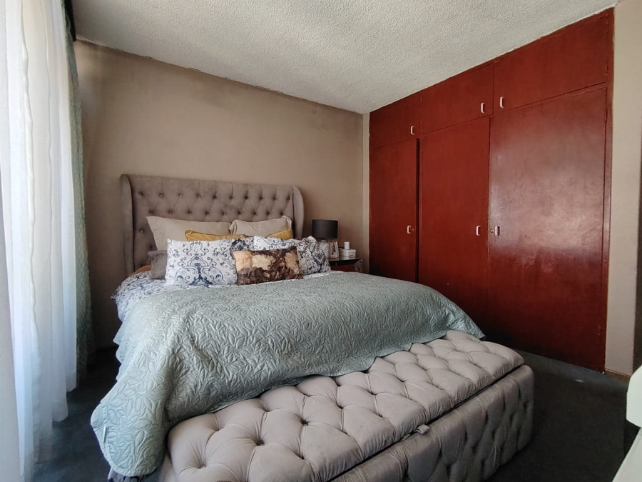 2 Bedroom Property for Sale in Wonderboom South Gauteng