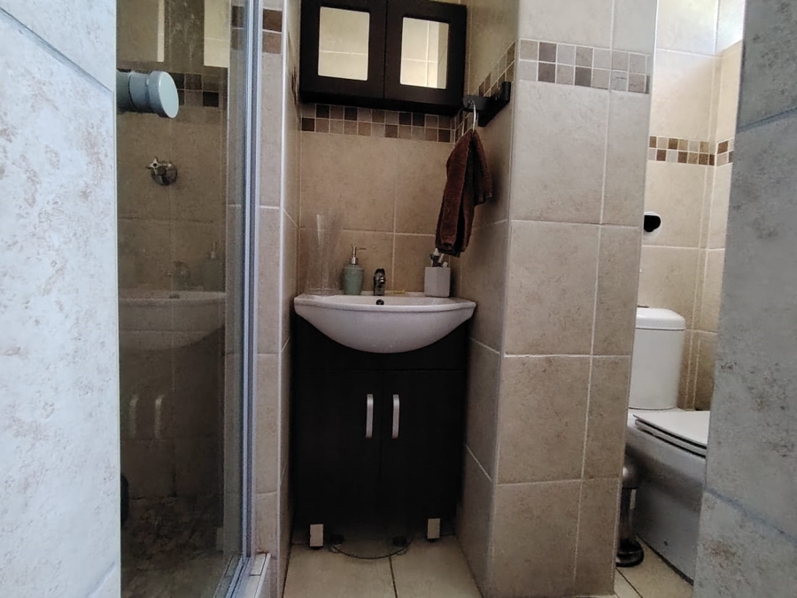 2 Bedroom Property for Sale in Wonderboom South Gauteng