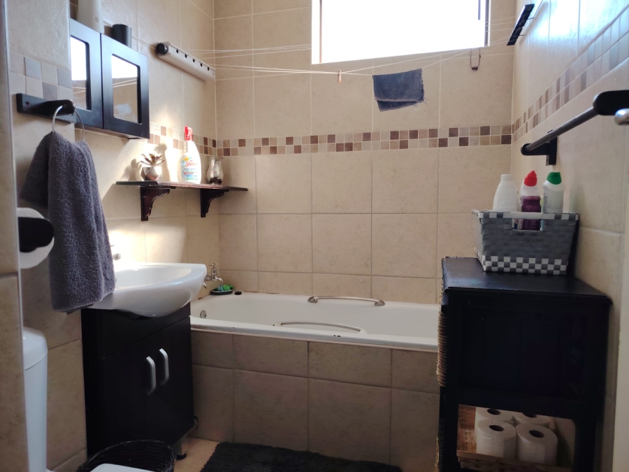 2 Bedroom Property for Sale in Wonderboom South Gauteng
