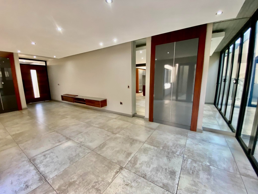 3 Bedroom Property for Sale in Atholl Gauteng