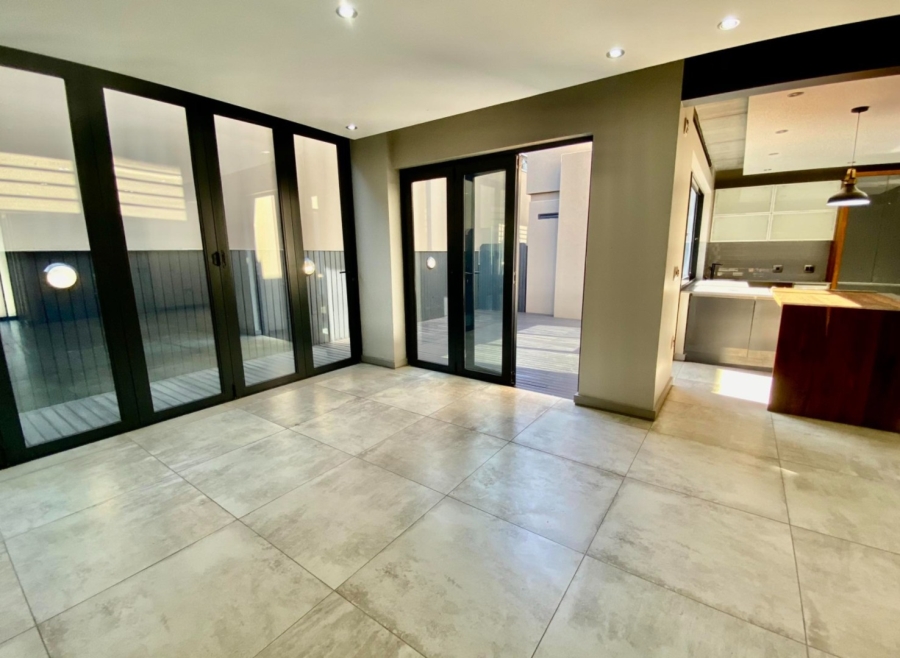 3 Bedroom Property for Sale in Atholl Gauteng