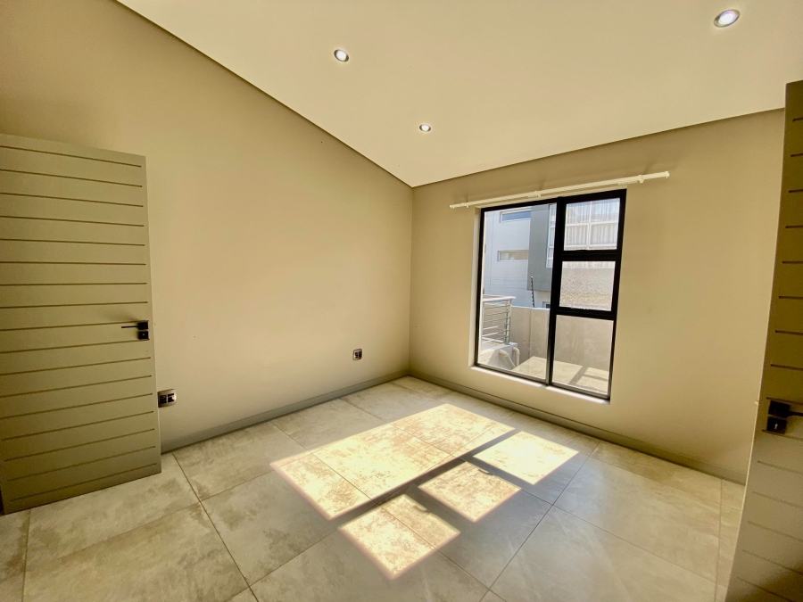 3 Bedroom Property for Sale in Atholl Gauteng