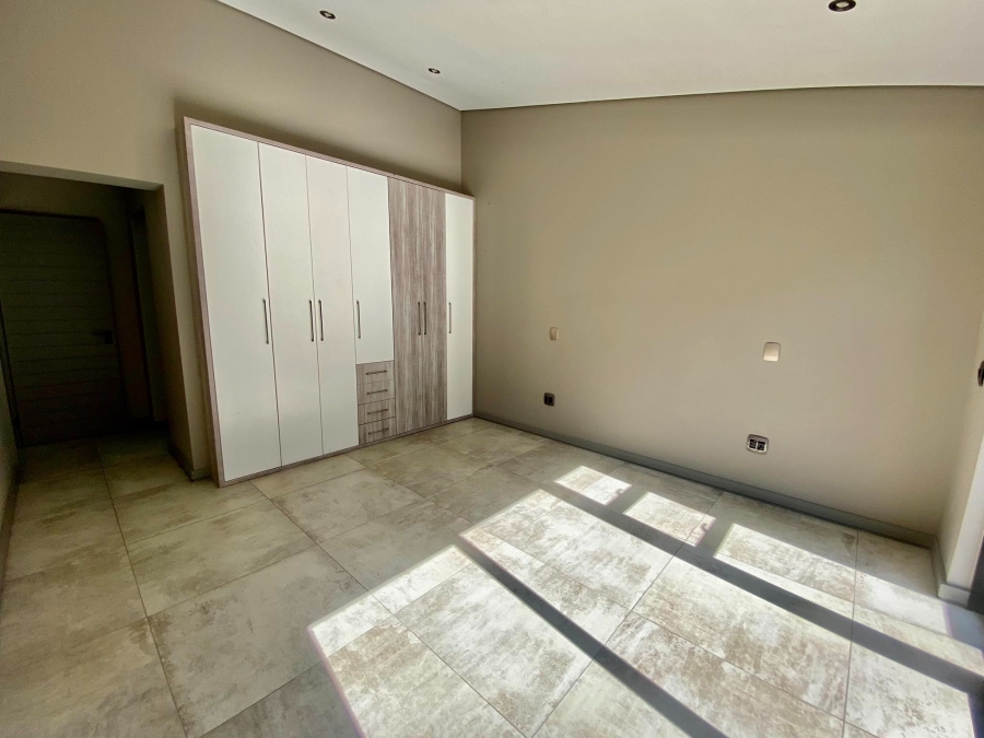 3 Bedroom Property for Sale in Atholl Gauteng