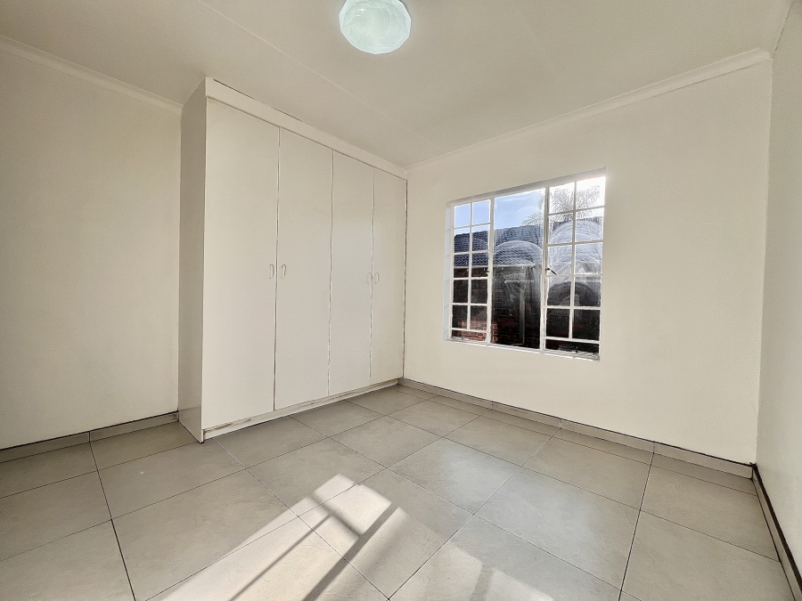 2 Bedroom Property for Sale in Weltevreden Park Gauteng