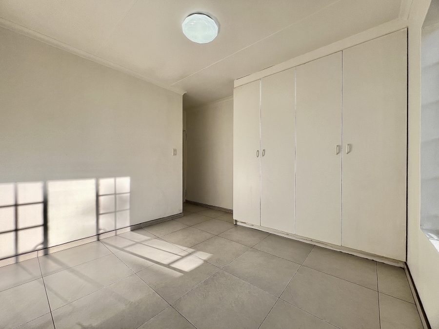 2 Bedroom Property for Sale in Weltevreden Park Gauteng