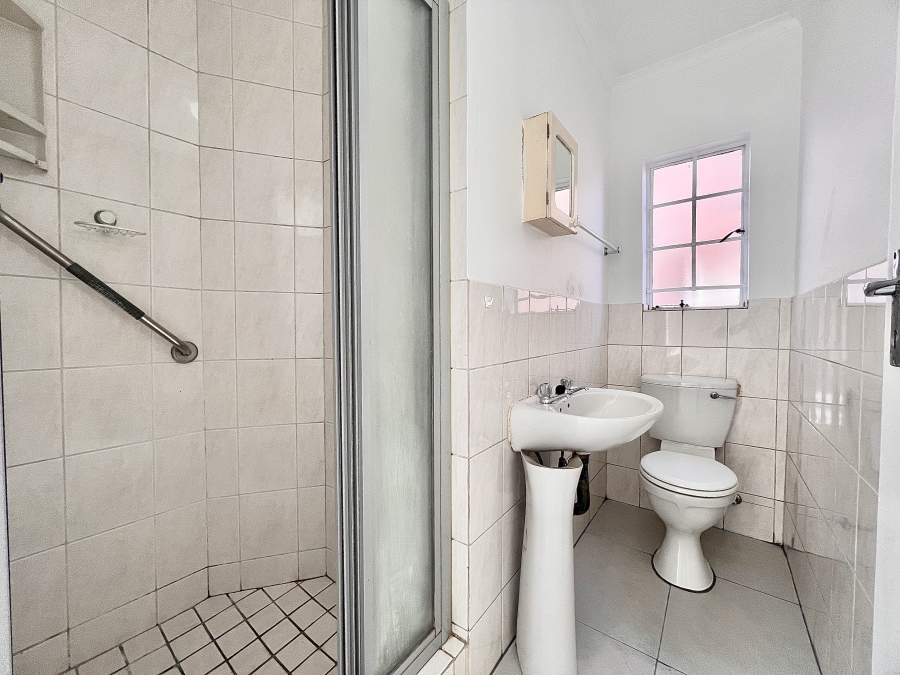 2 Bedroom Property for Sale in Weltevreden Park Gauteng
