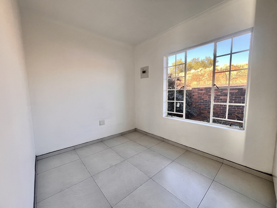 2 Bedroom Property for Sale in Weltevreden Park Gauteng