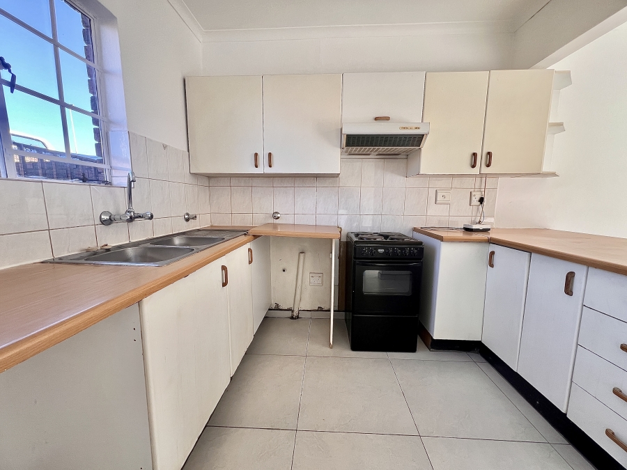 2 Bedroom Property for Sale in Weltevreden Park Gauteng