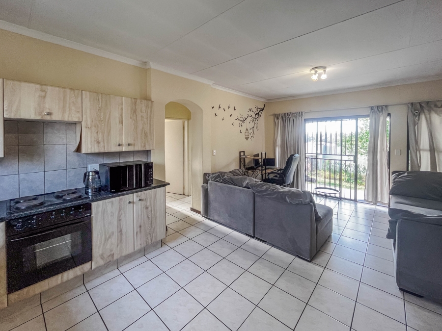 To Let 2 Bedroom Property for Rent in Kengies Gauteng