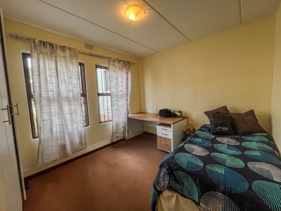 To Let 2 Bedroom Property for Rent in Kengies Gauteng