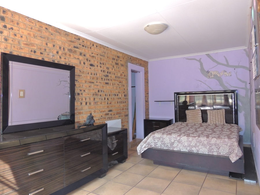 4 Bedroom Property for Sale in Dan Pienaarville Gauteng