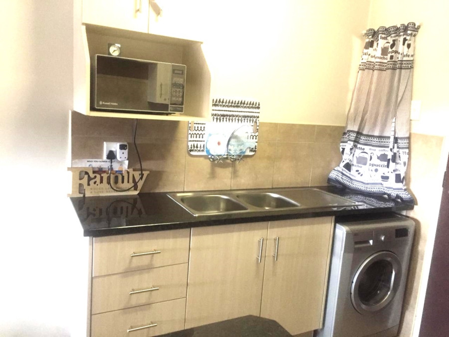 2 Bedroom Property for Sale in Erand Gardens Gauteng