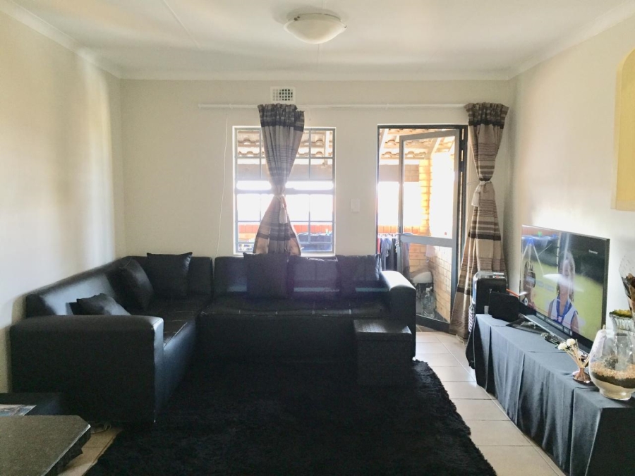 2 Bedroom Property for Sale in Erand Gardens Gauteng