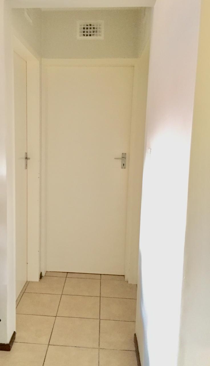 2 Bedroom Property for Sale in Erand Gardens Gauteng