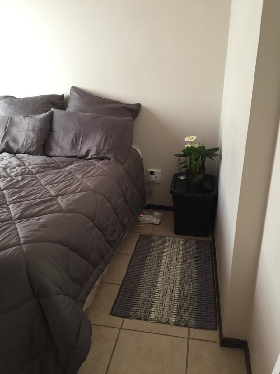 2 Bedroom Property for Sale in Erand Gardens Gauteng
