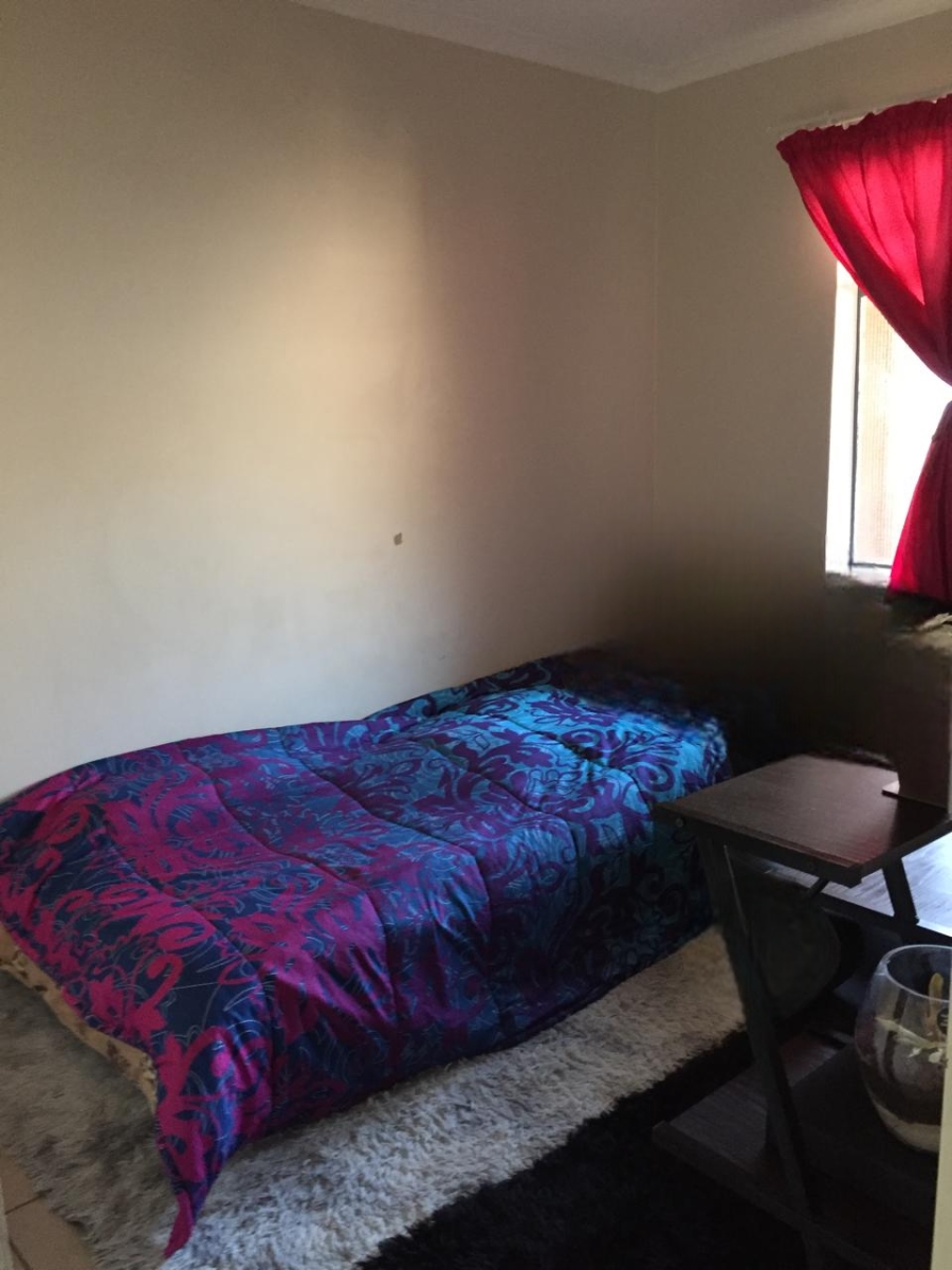 2 Bedroom Property for Sale in Erand Gardens Gauteng