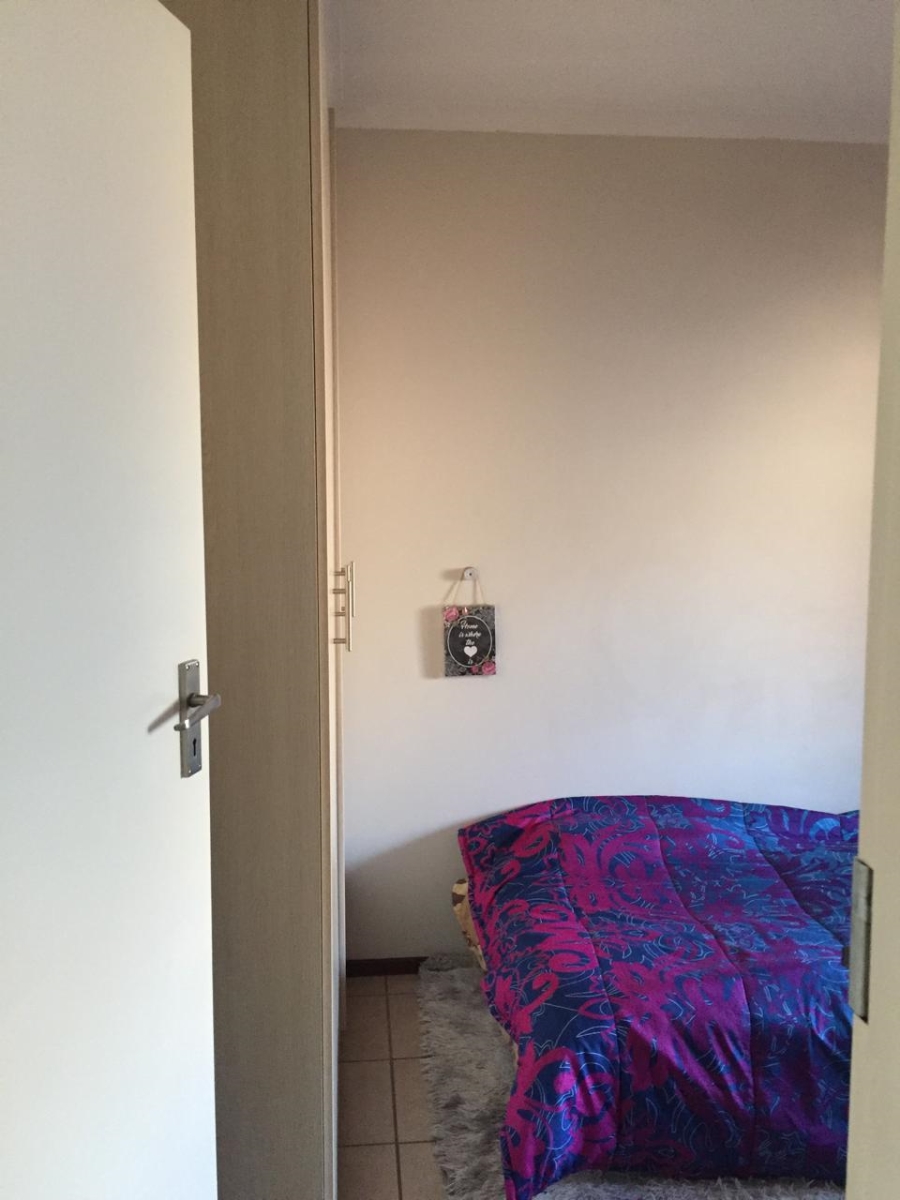 2 Bedroom Property for Sale in Erand Gardens Gauteng
