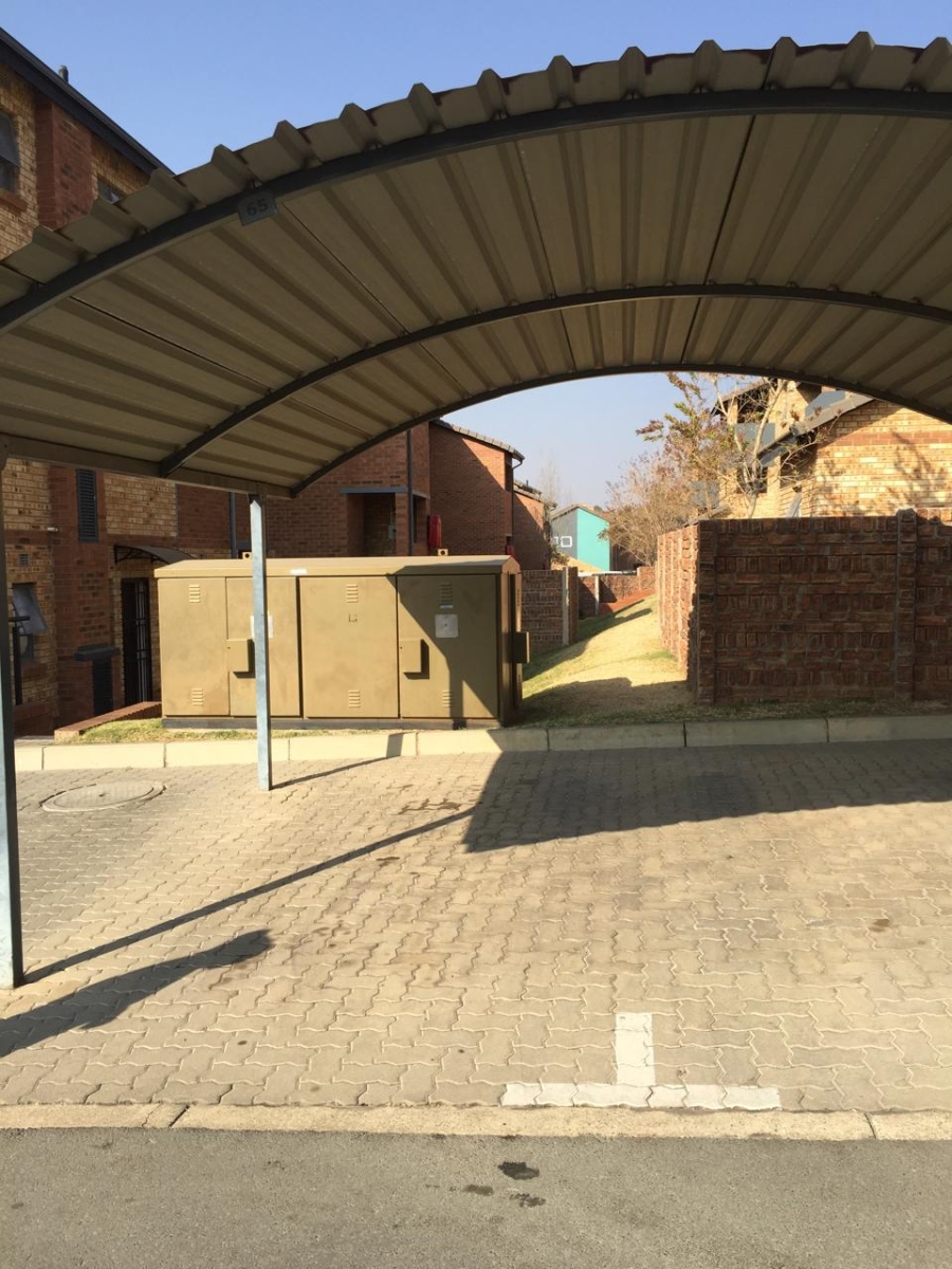 2 Bedroom Property for Sale in Erand Gardens Gauteng