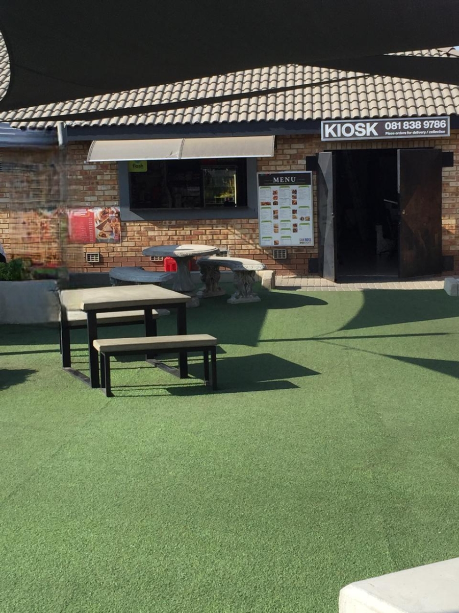2 Bedroom Property for Sale in Erand Gardens Gauteng