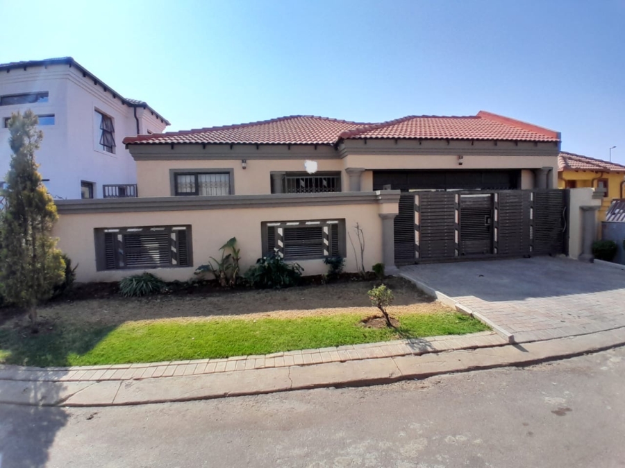 3 Bedroom Property for Sale in Elandspoort Gauteng