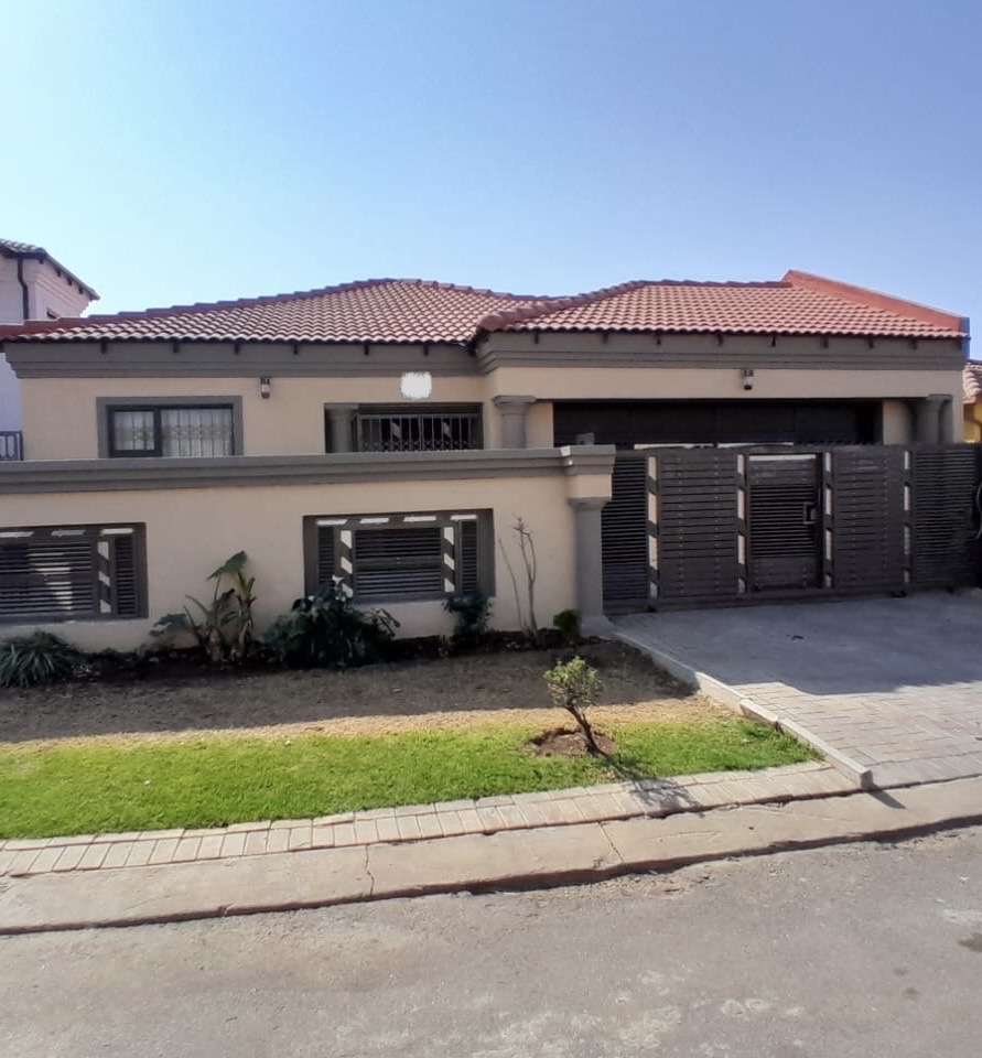 3 Bedroom Property for Sale in Elandspoort Gauteng