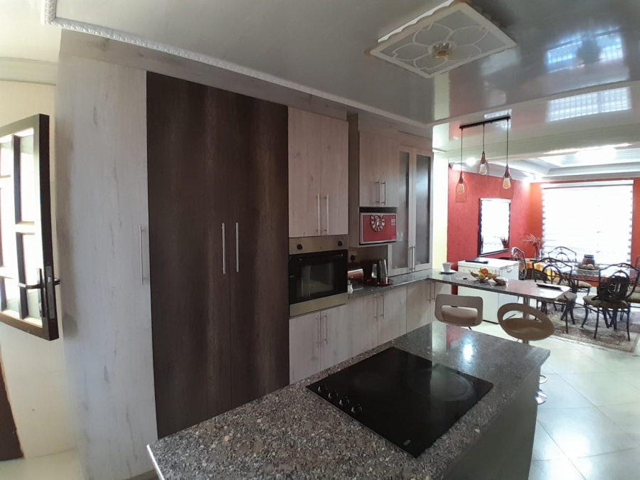 3 Bedroom Property for Sale in Elandspoort Gauteng