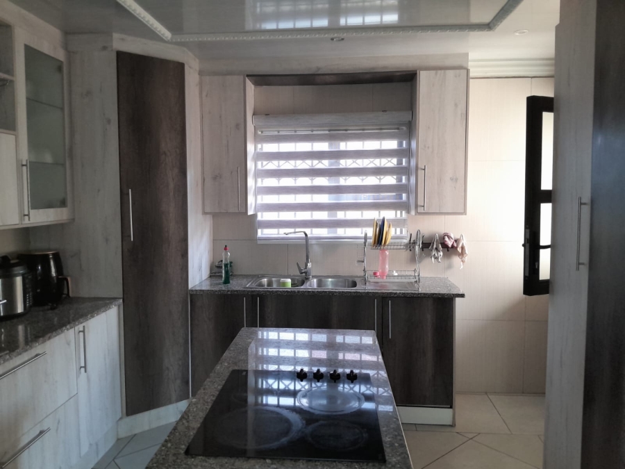 3 Bedroom Property for Sale in Elandspoort Gauteng