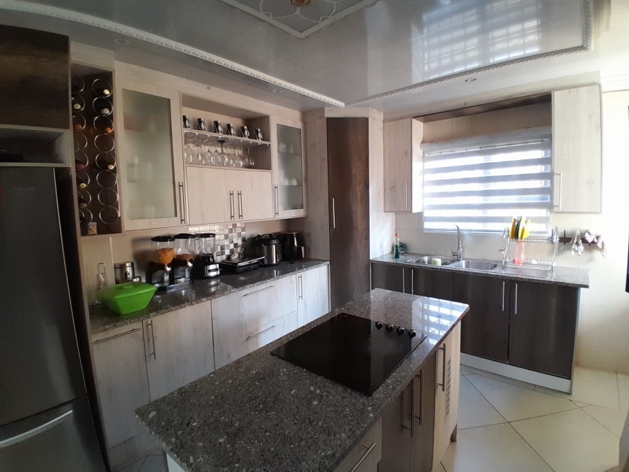 3 Bedroom Property for Sale in Elandspoort Gauteng