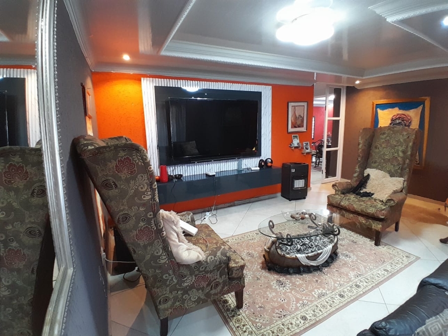 3 Bedroom Property for Sale in Elandspoort Gauteng