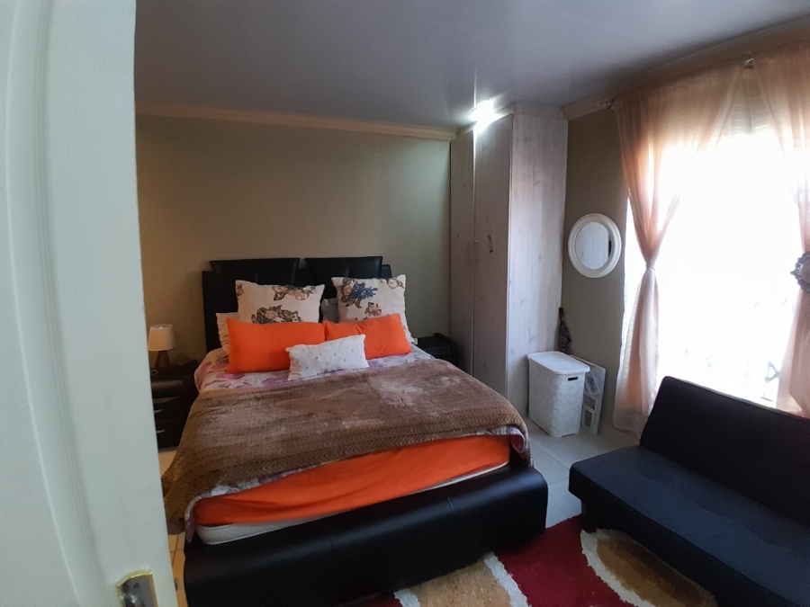 3 Bedroom Property for Sale in Elandspoort Gauteng
