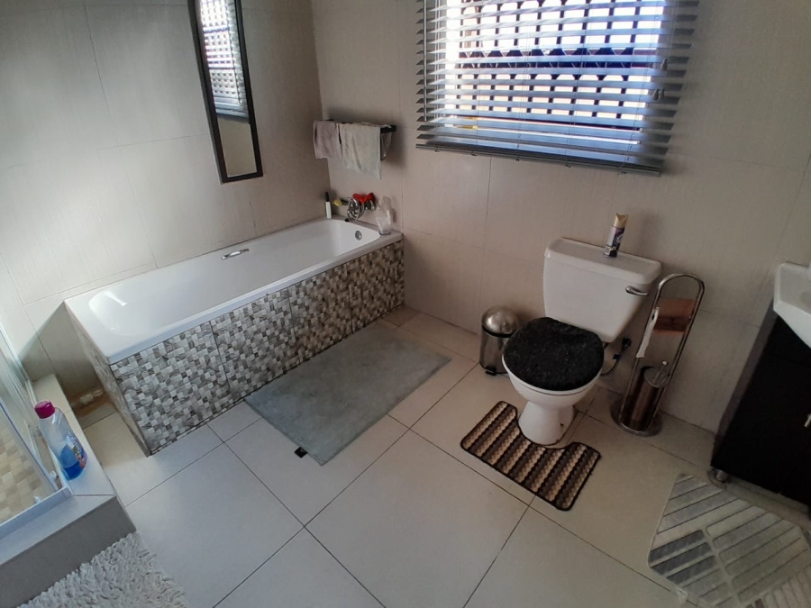 3 Bedroom Property for Sale in Elandspoort Gauteng