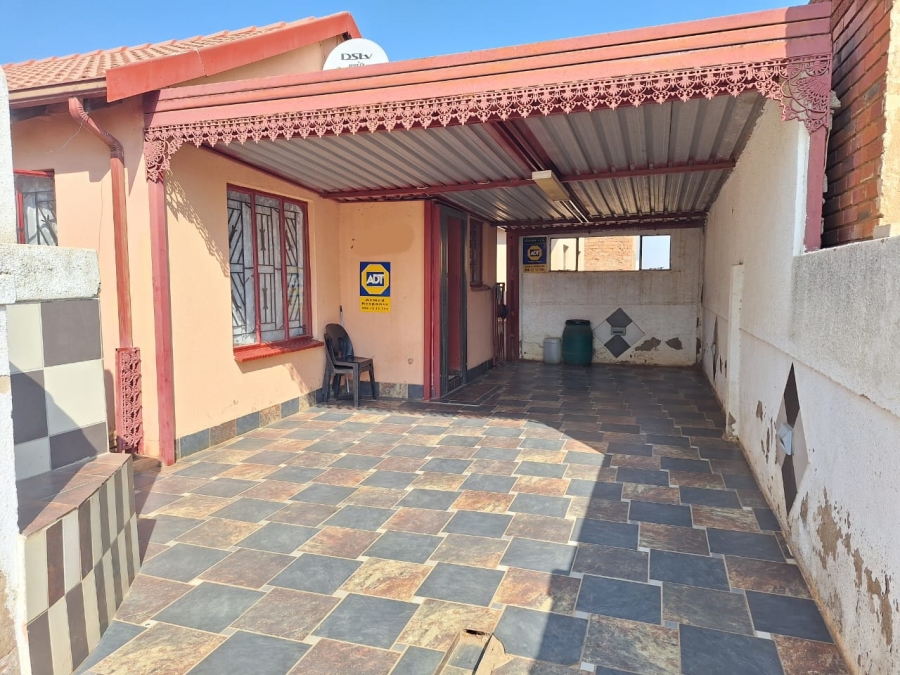 2 Bedroom Property for Sale in Soshanguve VV Gauteng
